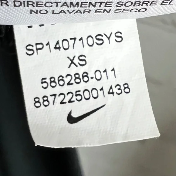 GARAGE SALE |•NIKE•| Black & White Running/Active Jacket - Picture 14 of 16